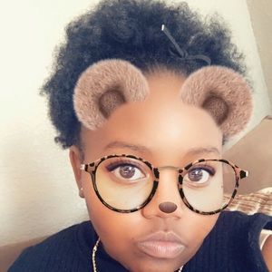 Meet your Posher, Yvette